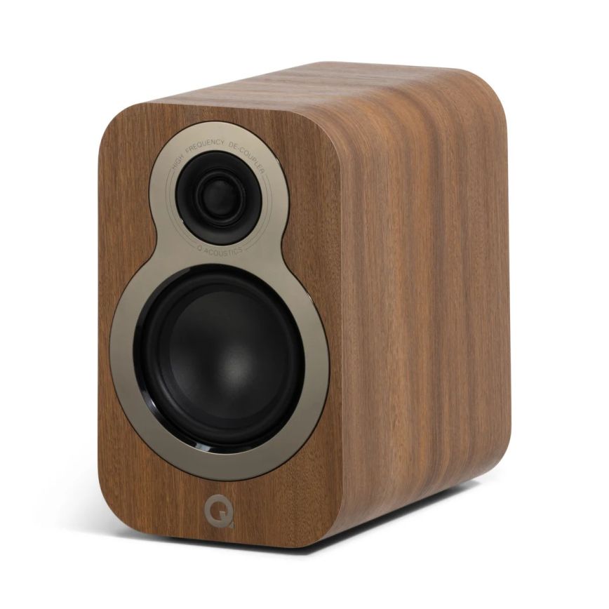 qacoustics3010c_frontangle_nogrille_pinoak_1200x.jpg
