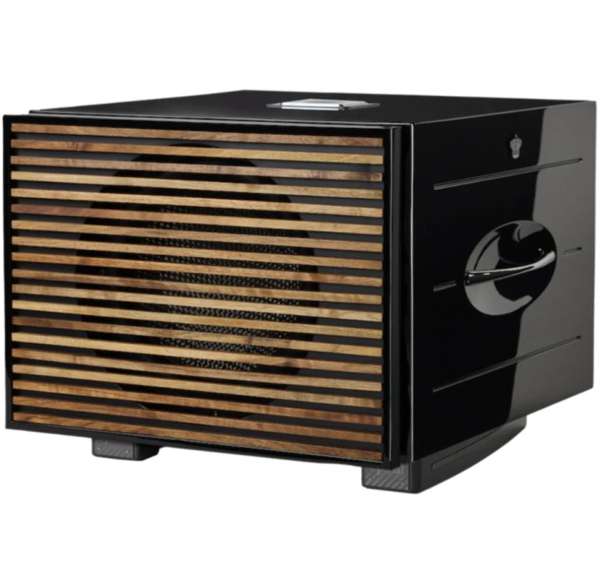 carbon_special_black_label_three_quarter_wood_grill.jpg