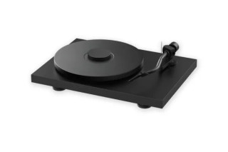 PRO-JECT Debut PRO S Balanced hos Reptilaudio.se